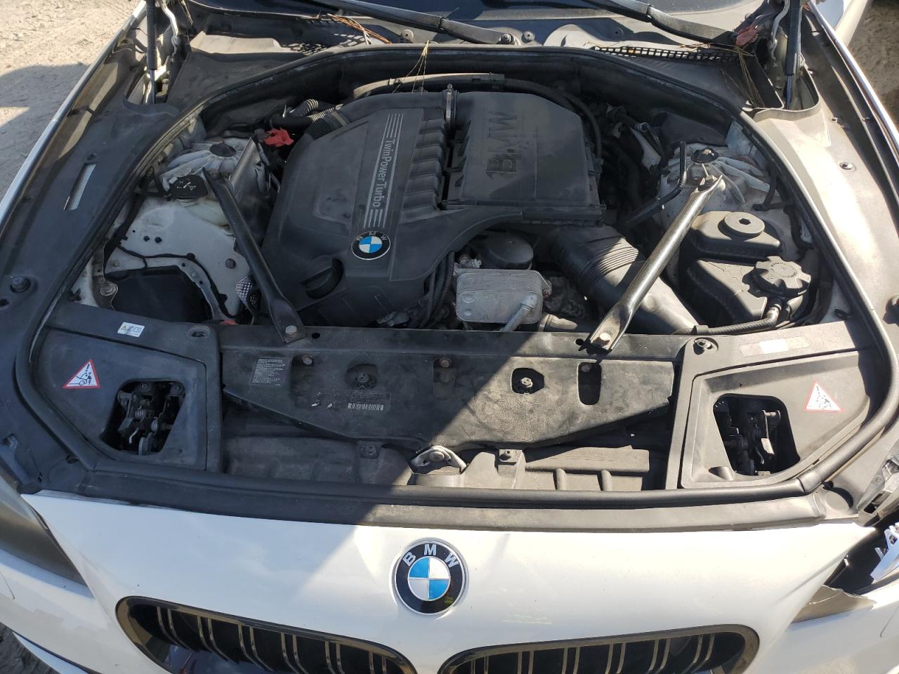 2014 BMW 5er VIN WBA5B3C59ED533504 Copart auction photo, front end damage thumbnail 11