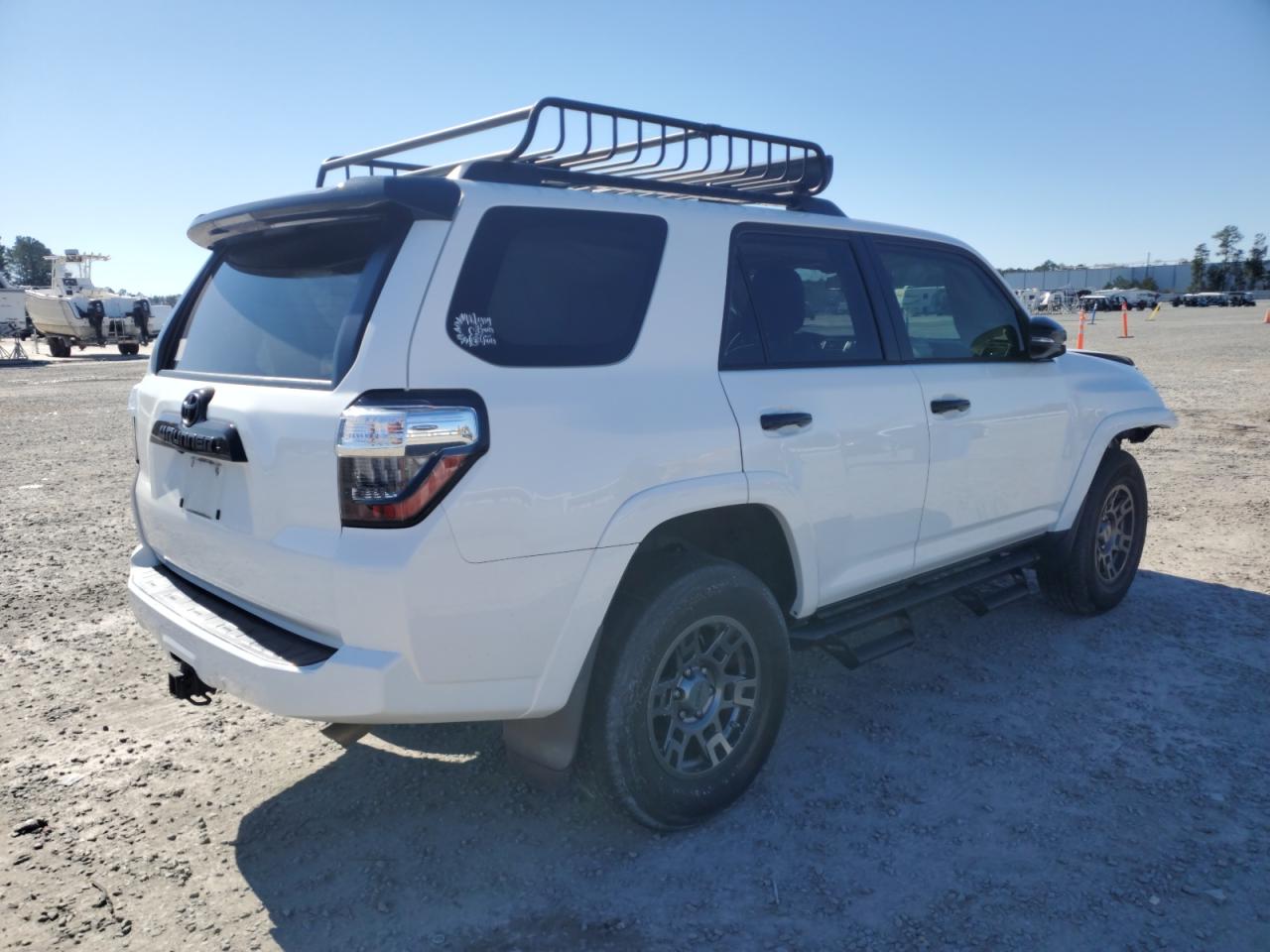 2021 Toyota 4Runner VIN JTEHU5JR4M5839929 Copart auction photo, front end damage thumbnail 3