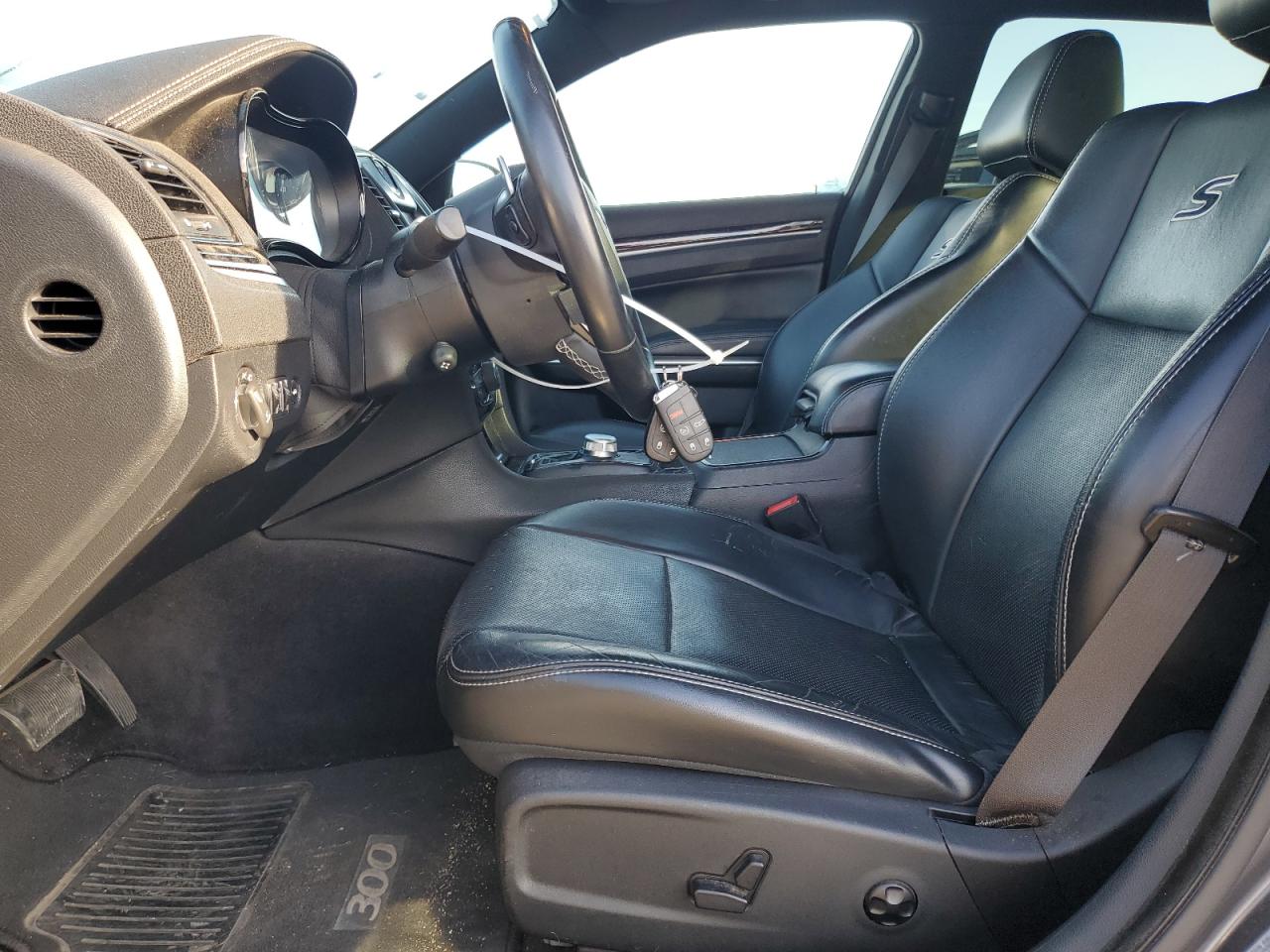 2017 Chrysler 300 VIN 2C3CCABG2HH635589 Copart auction photo, front end / frame damage damage thumbnail 7