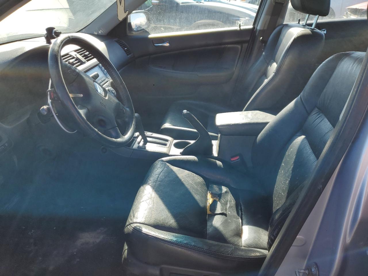 2004 Honda Accord VIN 1HGCM56834A122414 Copart auction photo, rear end damage thumbnail 7
