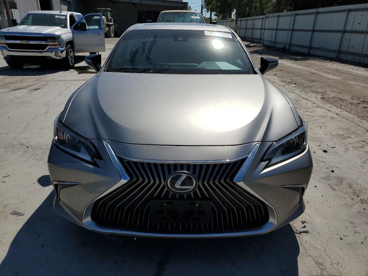 2020 Lexus ES VIN 58ACZ1B16LU064558 Copart auction photo, rear end / minor dent/scratches damage thumbnail 5