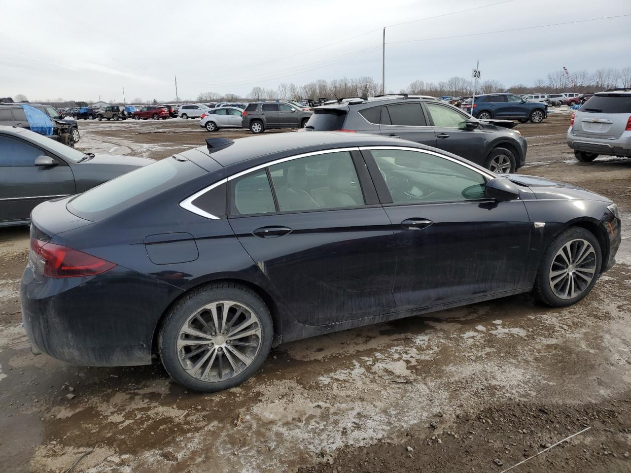 2018 Buick Regal VIN W04GR6SX5J1082217 Copart auction photo, front end / side damage thumbnail 3