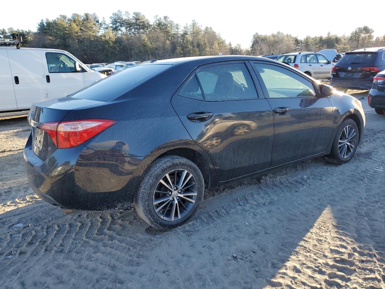 2017 Toyota Corolla VIN 2T1BURHE2HC821524 Copart auction photo, minor dent/scratches damage thumbnail 3