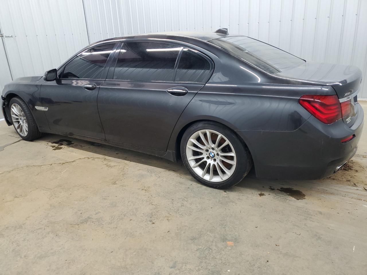 2015 BMW 7er VIN WBAYF8C52FD654858 Copart auction photo, front end damage thumbnail 2