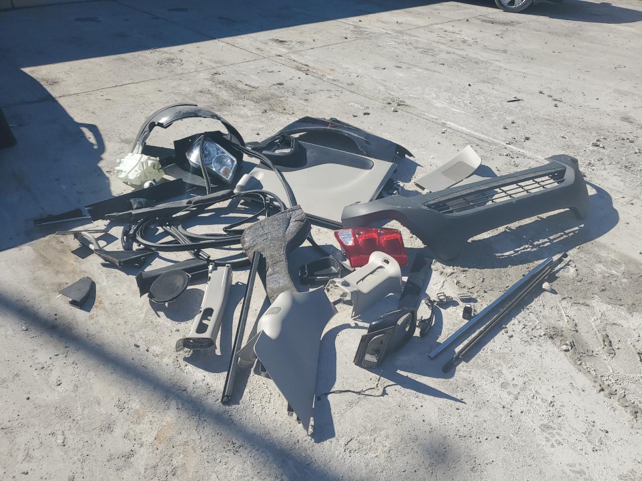 2019 Dodge Caravan VIN 2C4RDGCG5KR661366 Copart auction photo, side / front end damage thumbnail 15