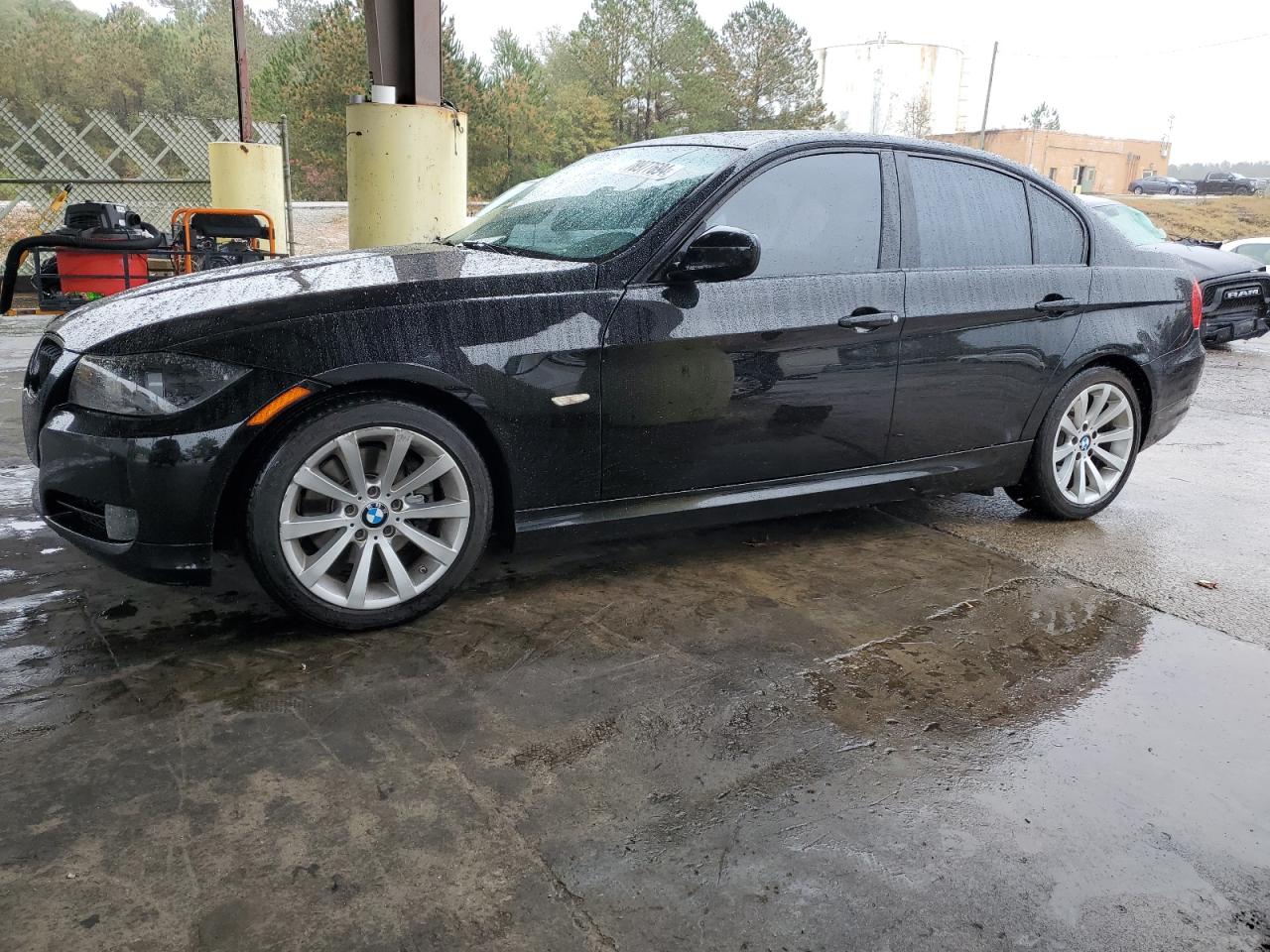 2011 BMW 3er VIN WBAPH7G59BNN02431