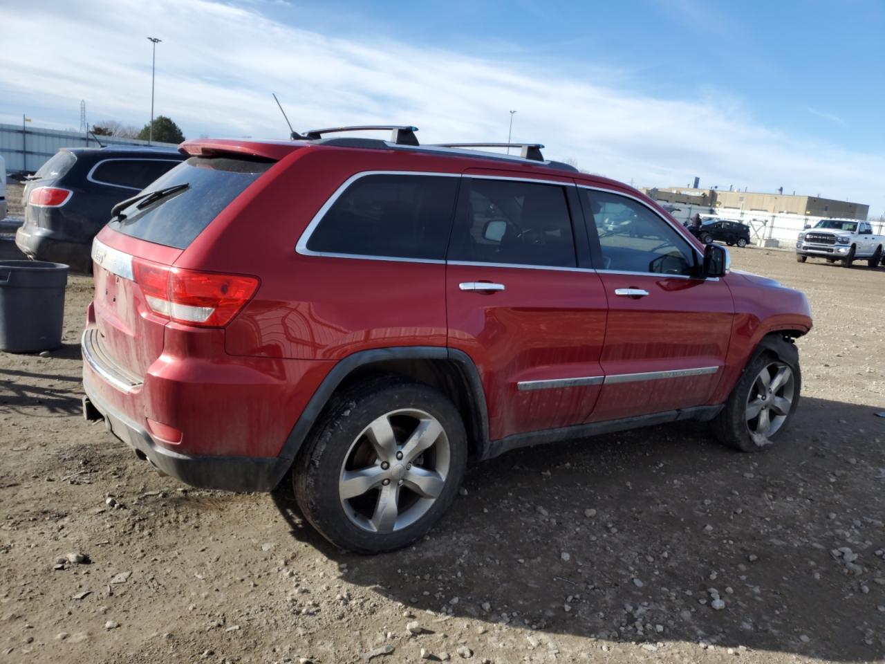 2011 Jeep Grand Cherokee VIN 1J4RR5GG2BC553094 Copart auction photo, front end damage thumbnail 3