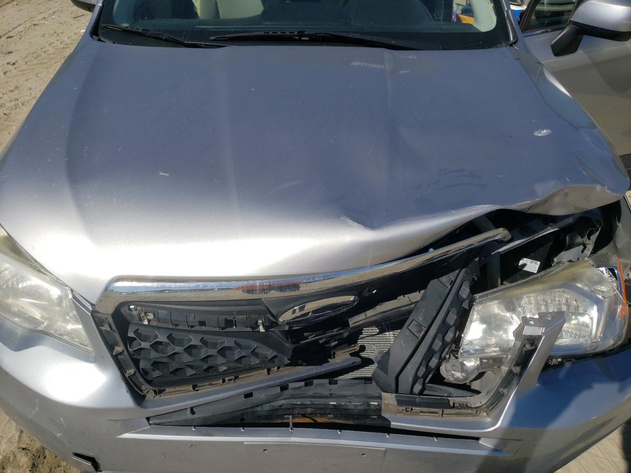 2015 Subaru Forester VIN JF2SJARC3FH418931 Copart auction photo, front end / minor dent/scratches damage thumbnail 12
