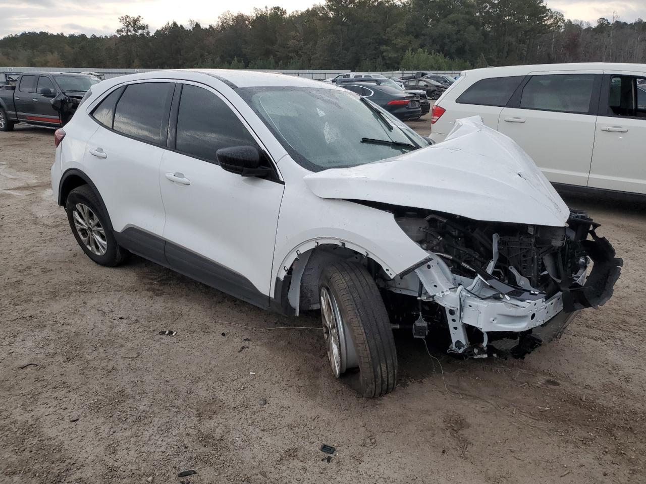 2023 Ford Escape VIN 1FMCU0GN3PUA04156 Copart auction photo, front end damage thumbnail 4