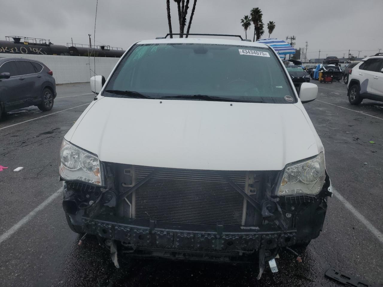 2019 Dodge Caravan VIN 2C4RDGCG7KR518693 Copart auction photo, front end / minor dent/scratches damage thumbnail 5