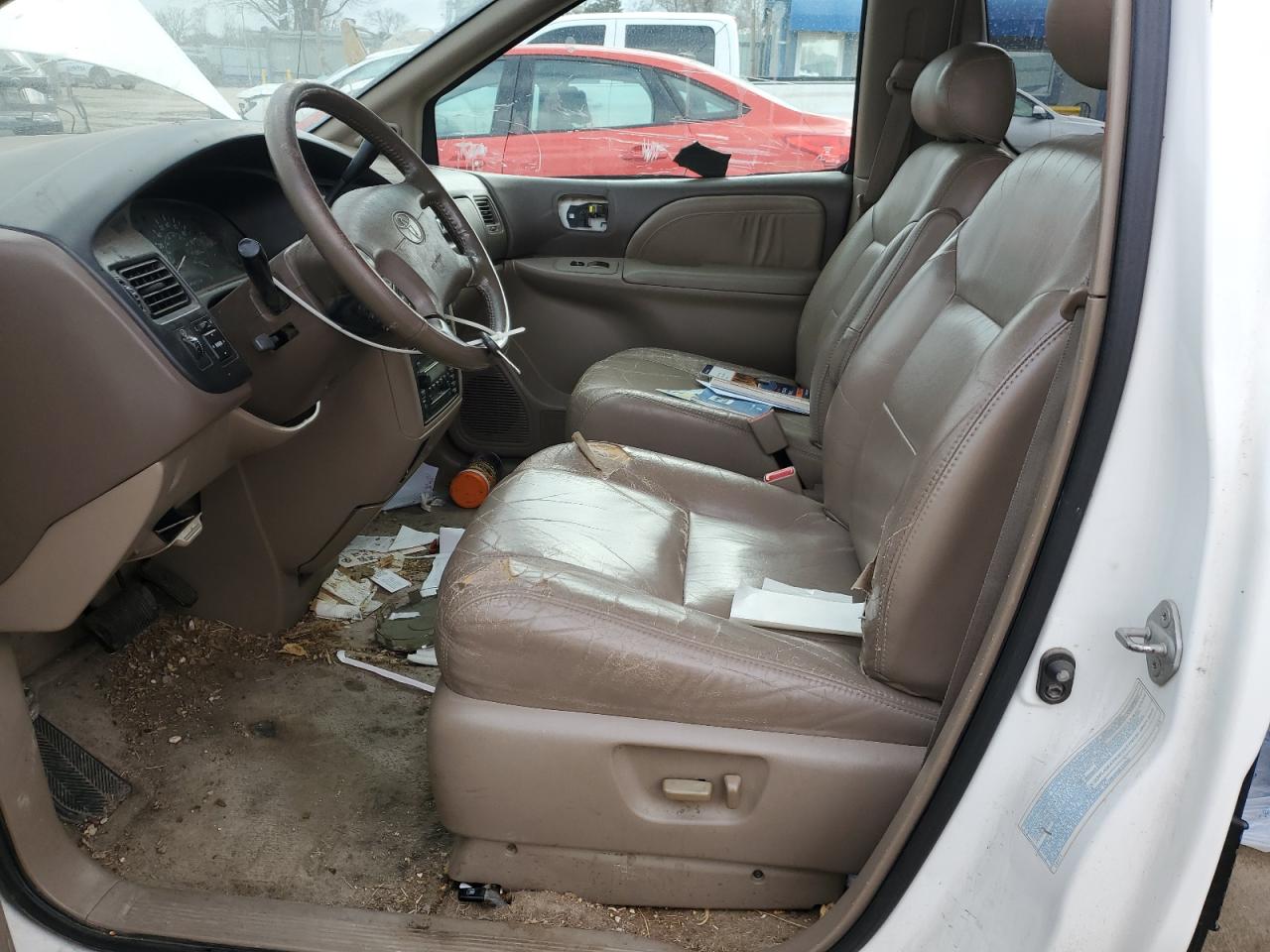 2000 Toyota Sienna VIN 4T3ZF13C2YU287463 Copart auction photo, all over damage thumbnail 7