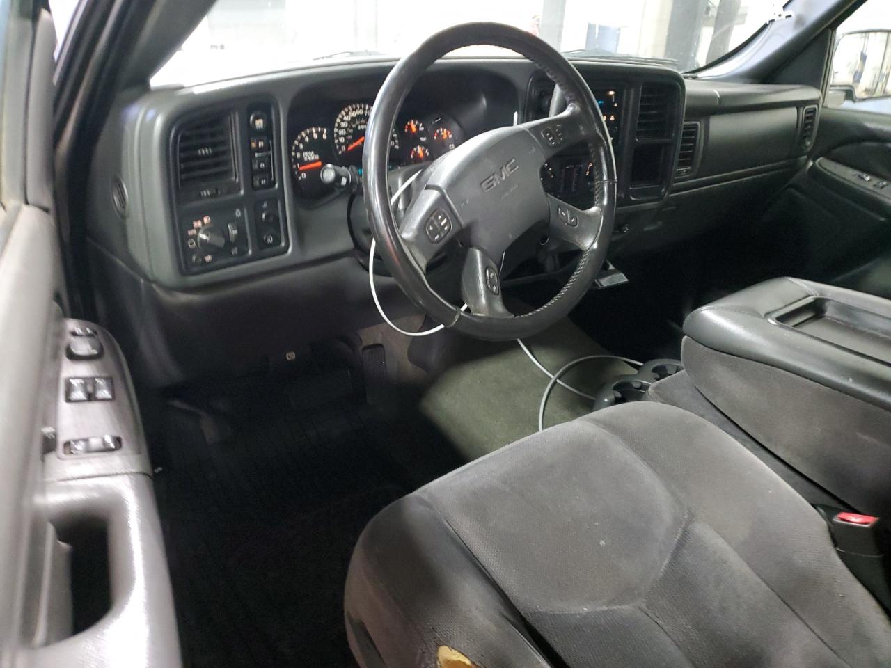 2005 GMC Sierra VIN 1GTEK19B65E340340 Copart auction photo, front end / side damage thumbnail 8