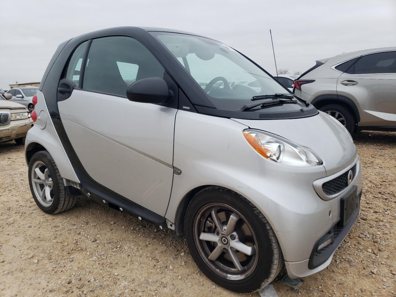 2015 Smart Fortwo VIN WMEEJ3BA2FK815423 Copart auction photo, minor dent/scratches damage thumbnail 4