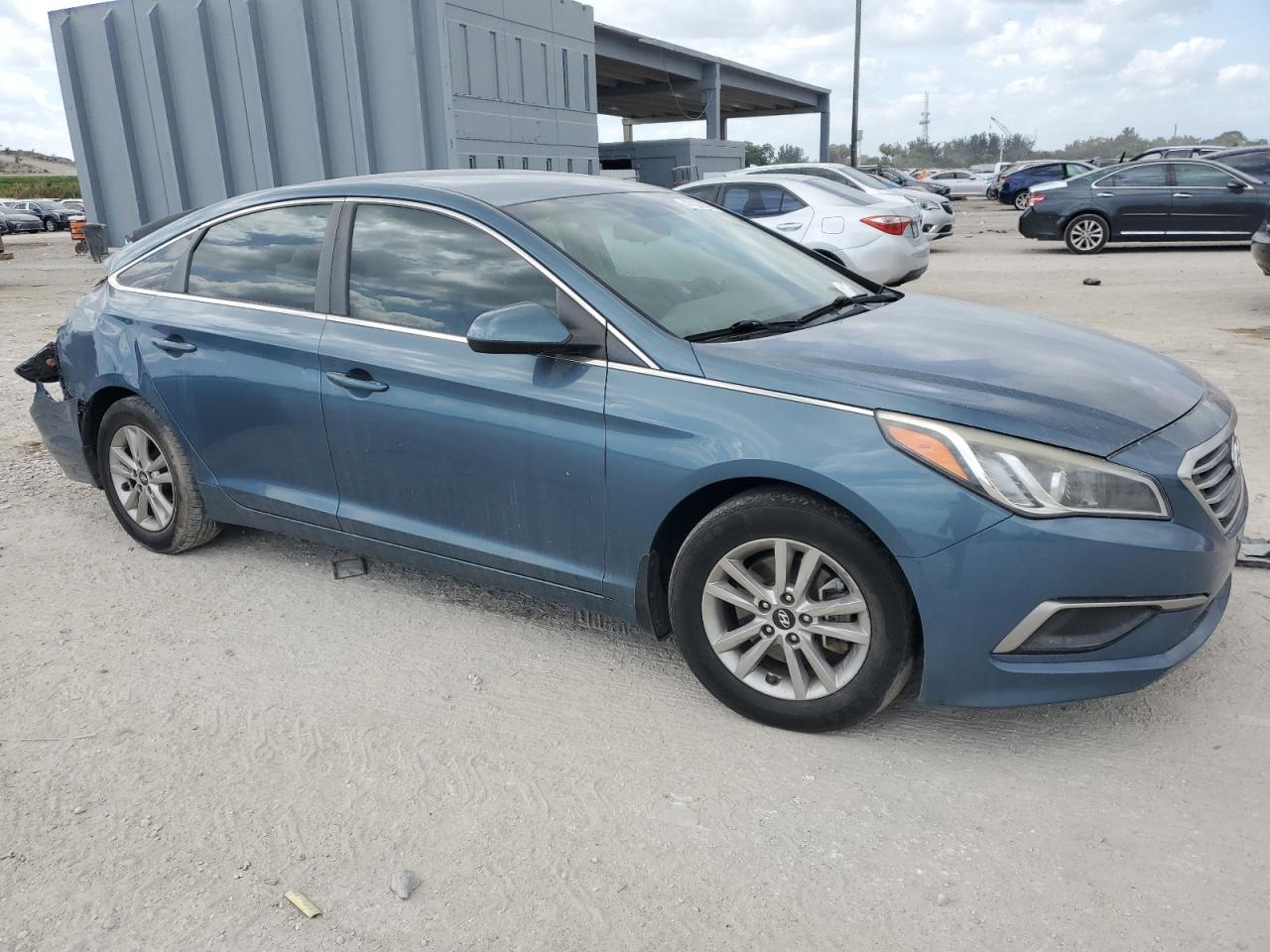 2016 Hyundai Sonata VIN 5NPE24AFXGH330753 Copart auction photo, rear end damage thumbnail 4