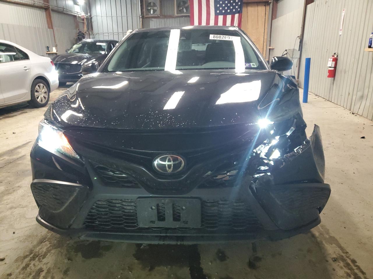 2021 Toyota Camry VIN 4T1G11AK7MU488763 Copart auction photo, front end damage thumbnail 5