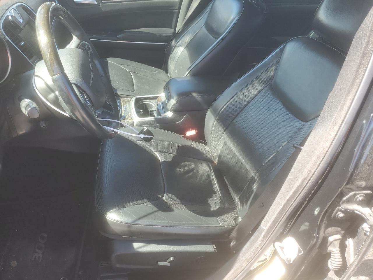 2016 Chrysler 300 VIN 2C3CCAEG2GH342527 Copart auction photo, vandalism damage thumbnail 7