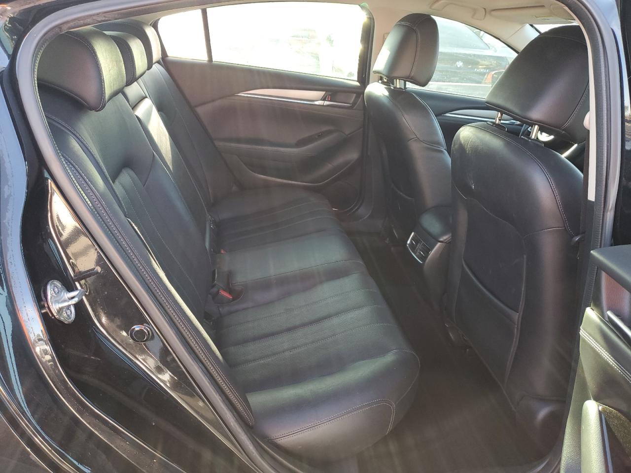2018 Mazda 6 VIN JM1GL1WY2J1300661 Copart auction photo, front end / hail damage thumbnail 10