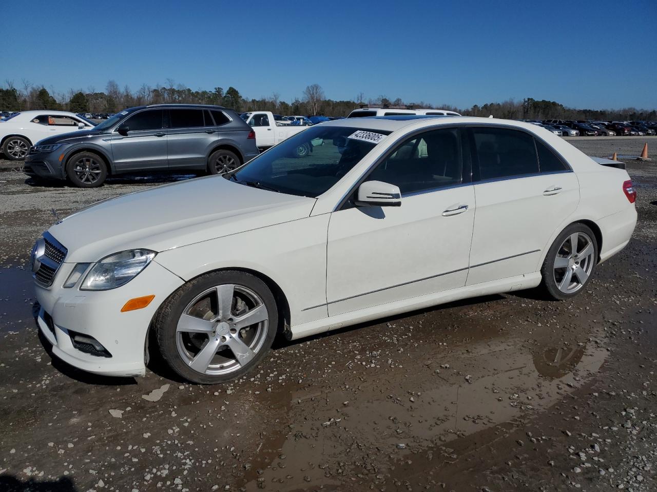 2011 Mercedes-Benz E-klasse VIN WDDHF5GB3BA515910