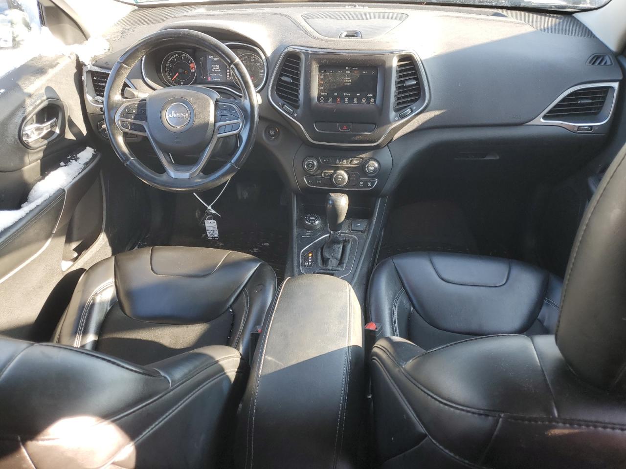 2019 Jeep Grand Cherokee VIN 1C4PJMLB8KD125730 Copart auction photo, undercarriage / rear end damage thumbnail 8