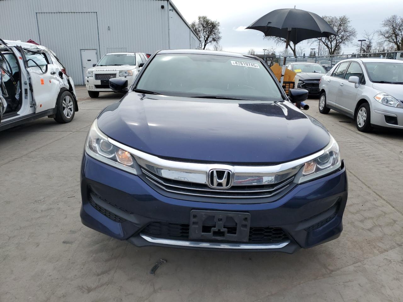 2017 Honda Accord VIN 1HGCR2F37HA047095 Copart auction photo, side / rear end damage thumbnail 5