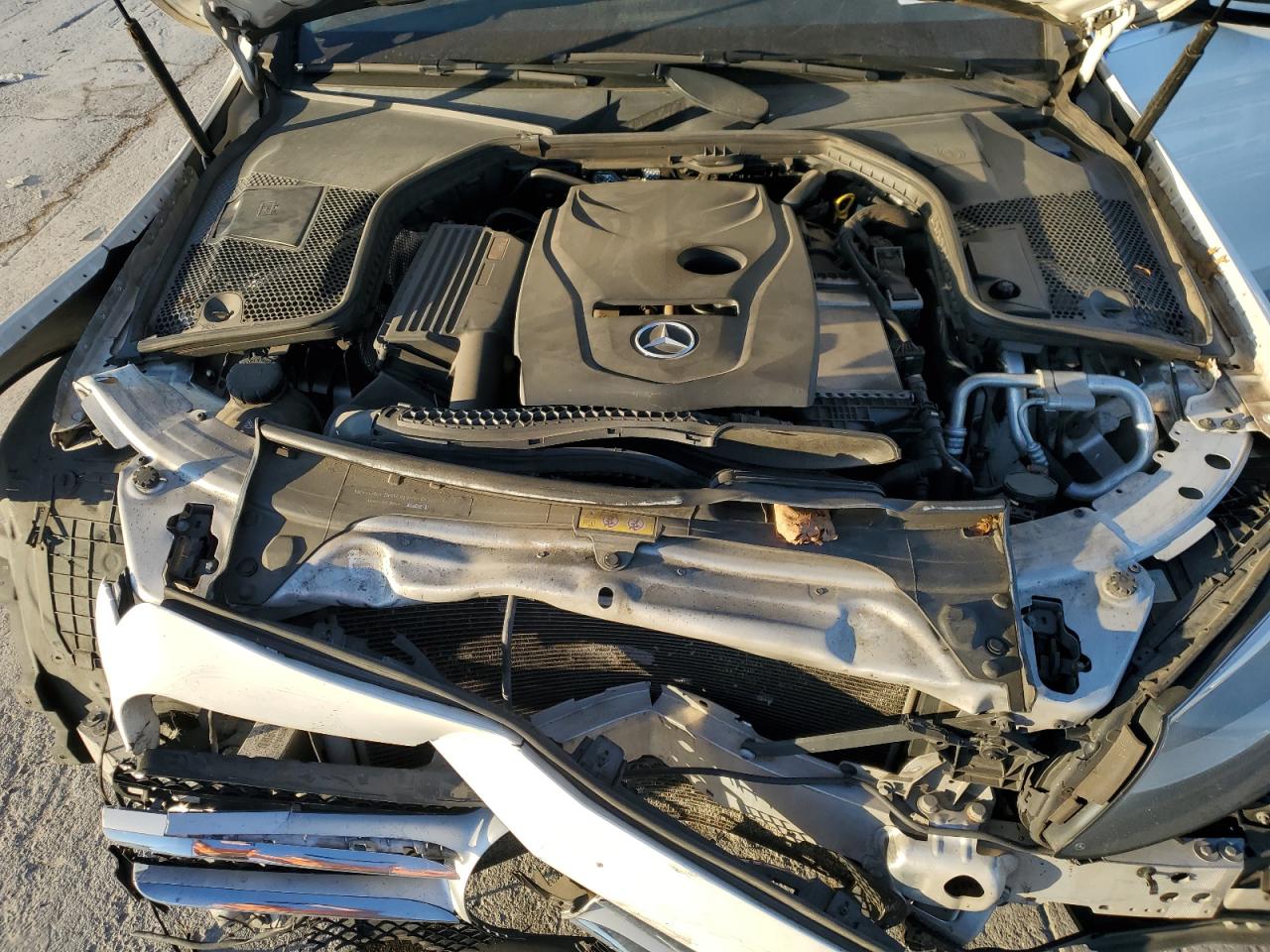 2017 Mercedes-Benz C-klasse VIN 55SWF4KB4HU212748 Copart auction photo, front end damage thumbnail 12