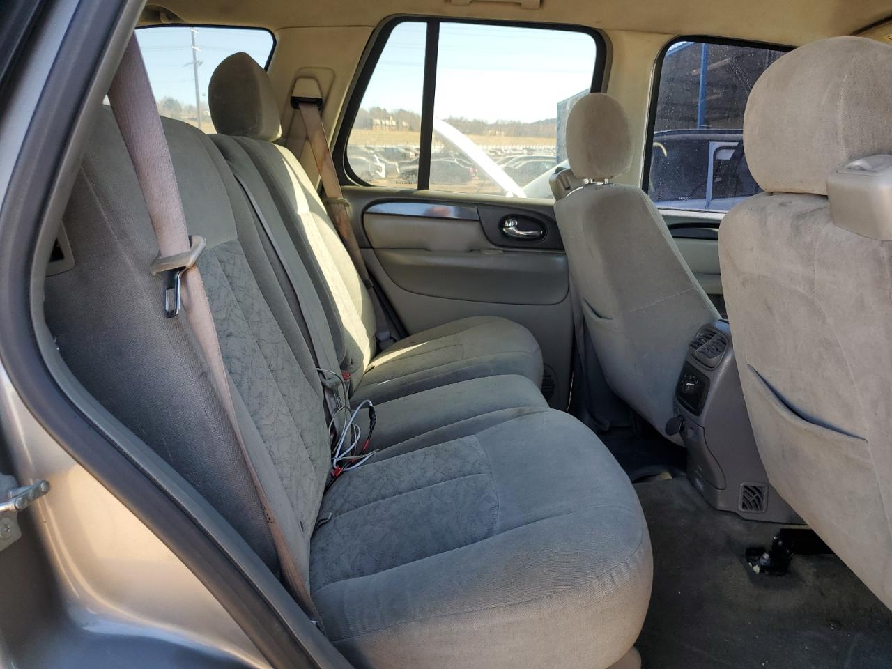2005 GMC Envoy VIN 1GKDT13S352368586 Copart auction photo, side / rear end damage thumbnail 11