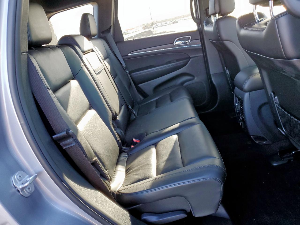 2018 Jeep Grand Cherokee VIN 1C4RJFBGXJC508686 Copart auction photo, hail damage thumbnail 11