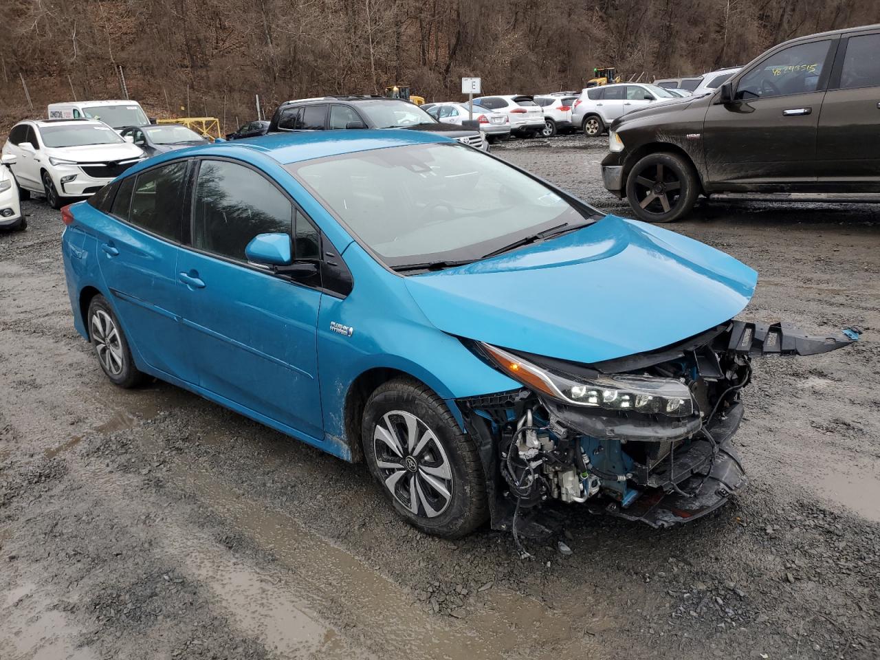 2017 Toyota Prius VIN JTDKARFP1H3043965 Copart auction photo, front end / minor dent/scratches damage thumbnail 4