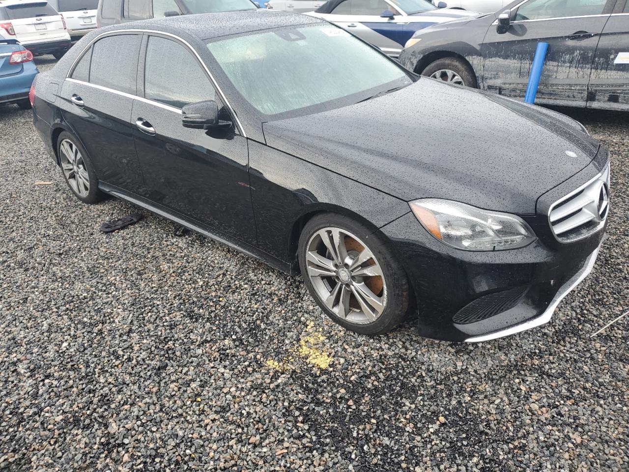 2016 Mercedes-Benz E-klasse VIN WDDHF5KBXGB240805 Copart auction photo, water/flood damage thumbnail 4