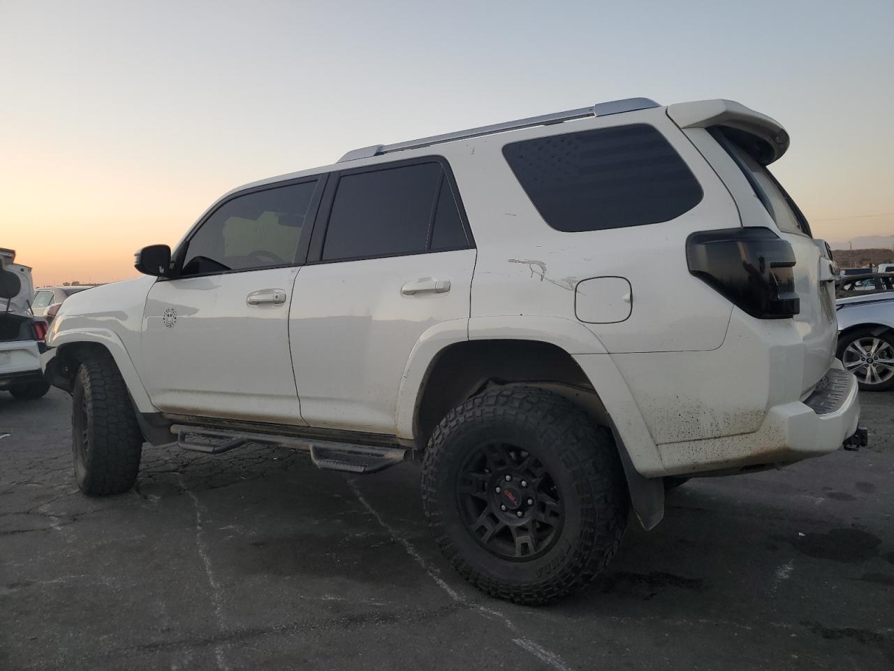2017 Toyota 4Runner VIN JTEBU5JR1H5454596 Copart auction photo, front end damage thumbnail 2