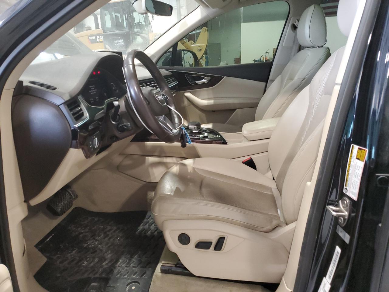 2017 Audi Q7 VIN WA1LAAF7XHD013888 Copart auction photo, minor dent/scratches damage thumbnail 7