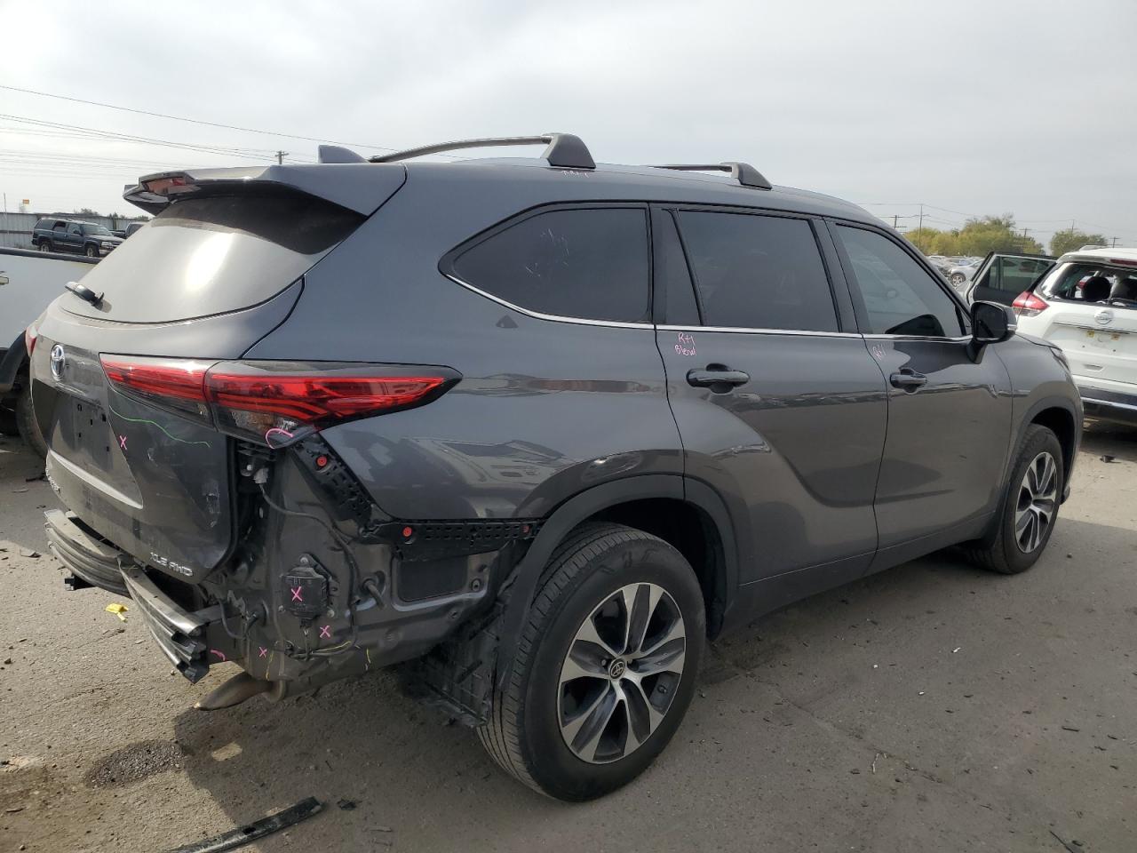 2022 Toyota Highlander VIN 5TDGZRBH0NS245249 Copart auction photo, rear end damage thumbnail 3