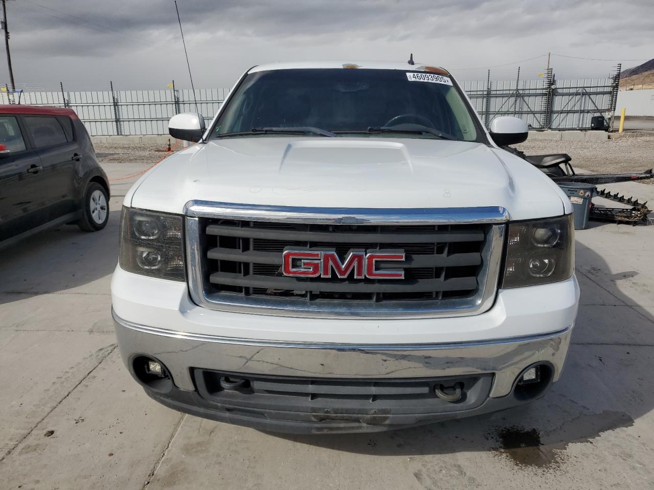 2013 GMC Sierra VIN 3GTP2WE73DG224589 Copart auction photo, rear end / minor dent/scratches damage thumbnail 5