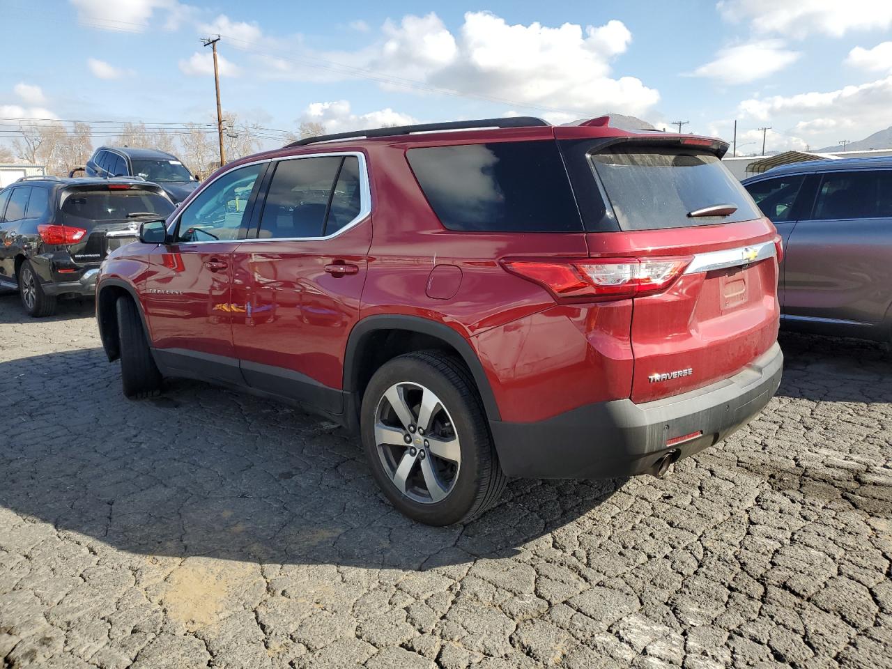 2019 Chevrolet Traverse VIN 1GNERHKW6KJ280409 Copart auction photo, side damage thumbnail 2