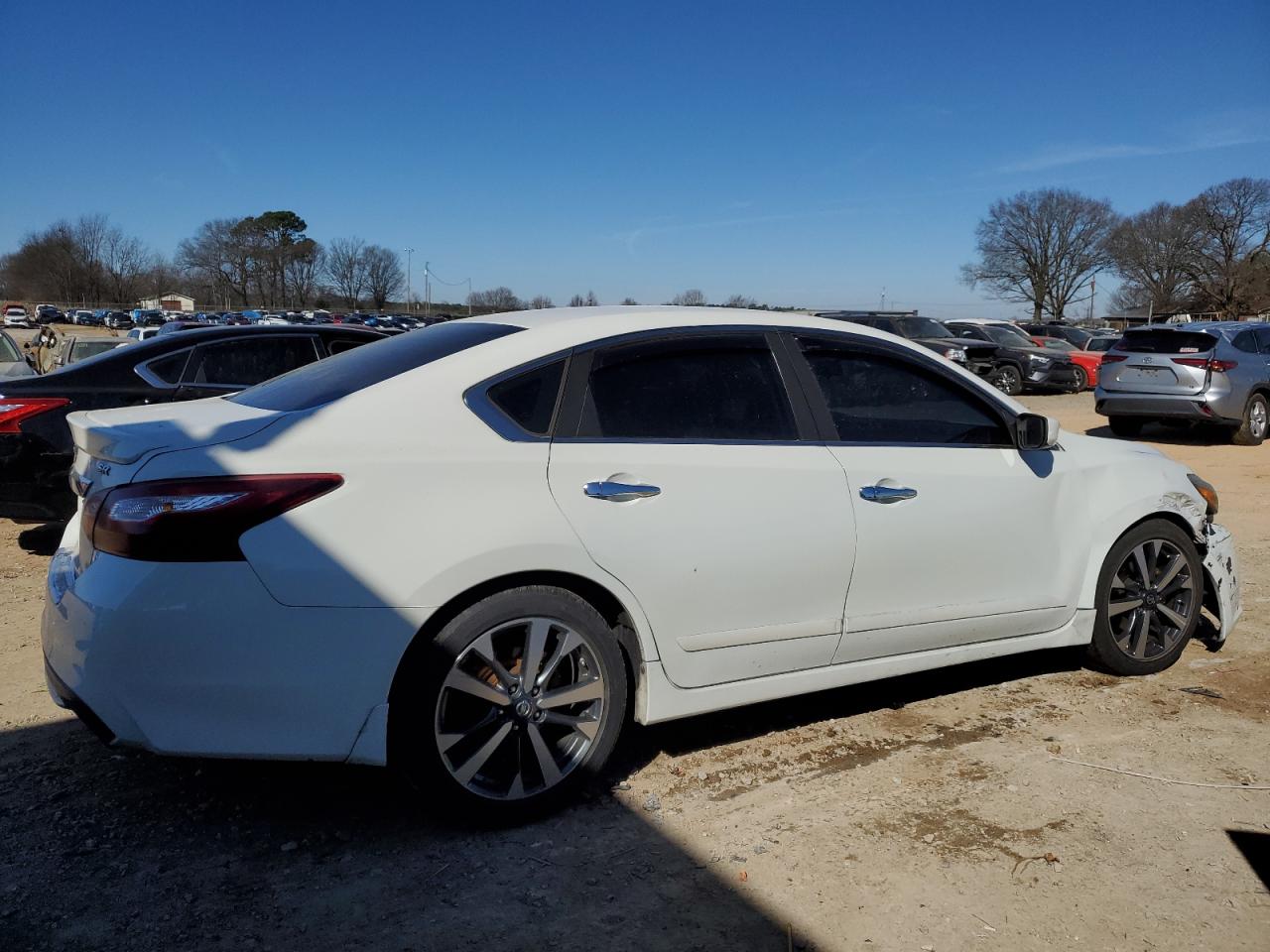 2016 Nissan Altima VIN 1N4AL3AP4GC218966 Copart auction photo, front end damage thumbnail 3