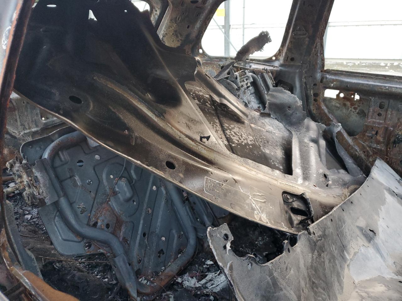 2005 Jeep Grand Cherokee VIN 1J4HR58235C727774 Copart auction photo, burn damage thumbnail 12