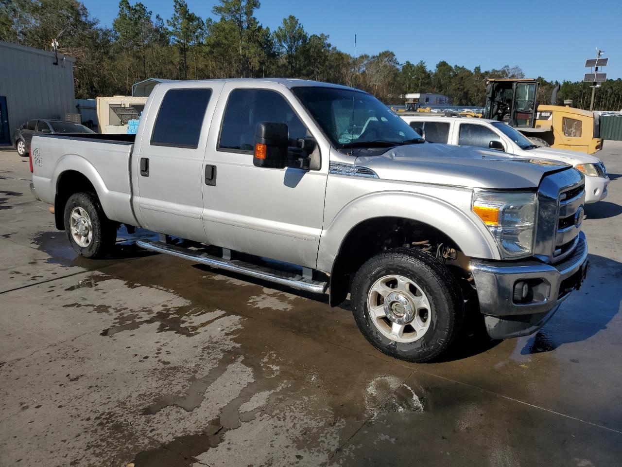 2013 Ford F250 VIN 1FT7W2B63DEA72586 Copart auction photo, front end / minor dent/scratches damage thumbnail 4