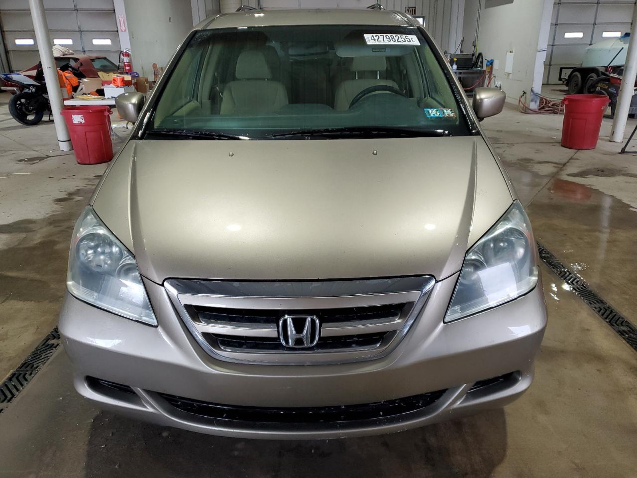 2005 Honda Odyssey VIN 5FNRL384X5B400230 Copart auction photo, rear end damage thumbnail 5
