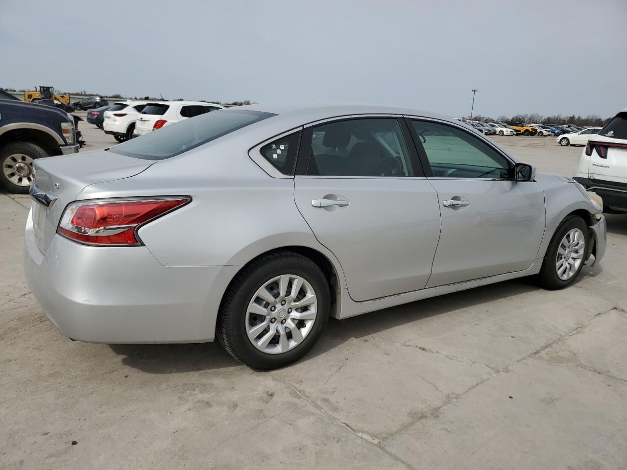 2015 Nissan Altima VIN 1N4AL3AP5FC292007 Copart auction photo, side / front end damage thumbnail 3