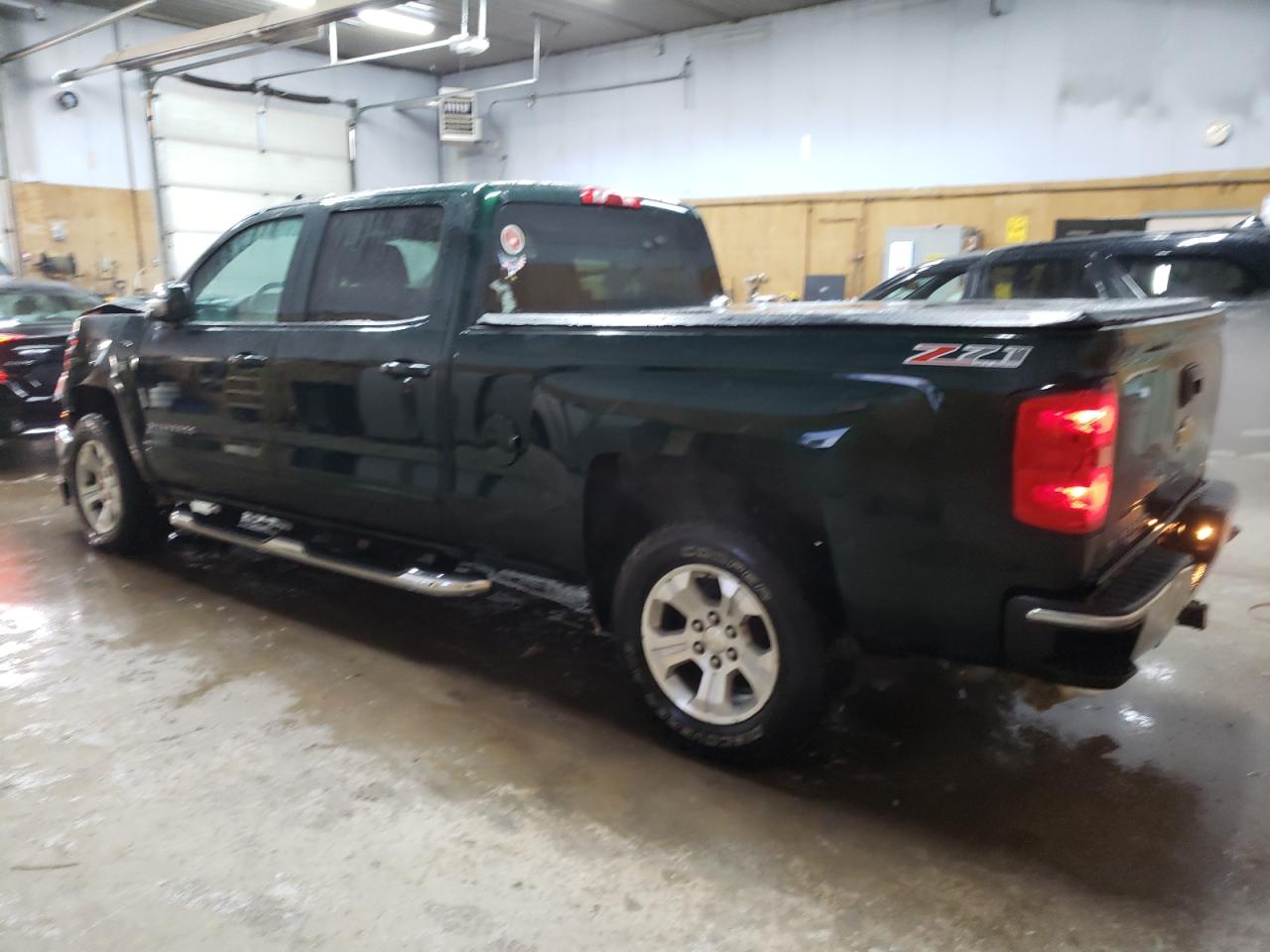 2015 Chevrolet Silverado VIN 3GCUKREC1FG336070 Copart auction photo, front end / minor dent/scratches damage thumbnail 2