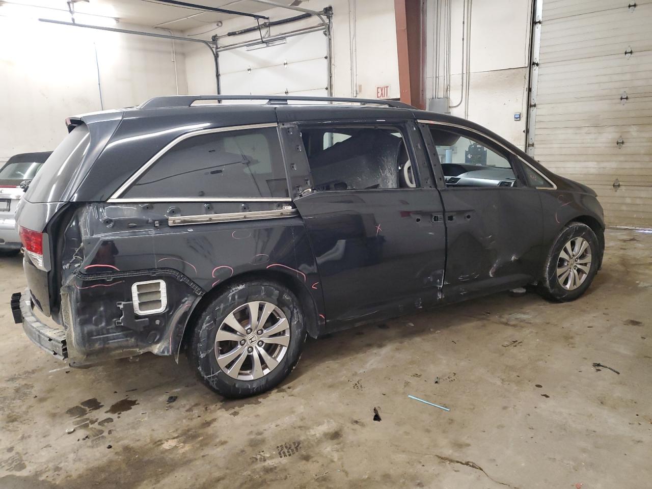 2016 Honda Odyssey VIN 5FNRL5H62GB013445 Copart auction photo, all over damage thumbnail 3