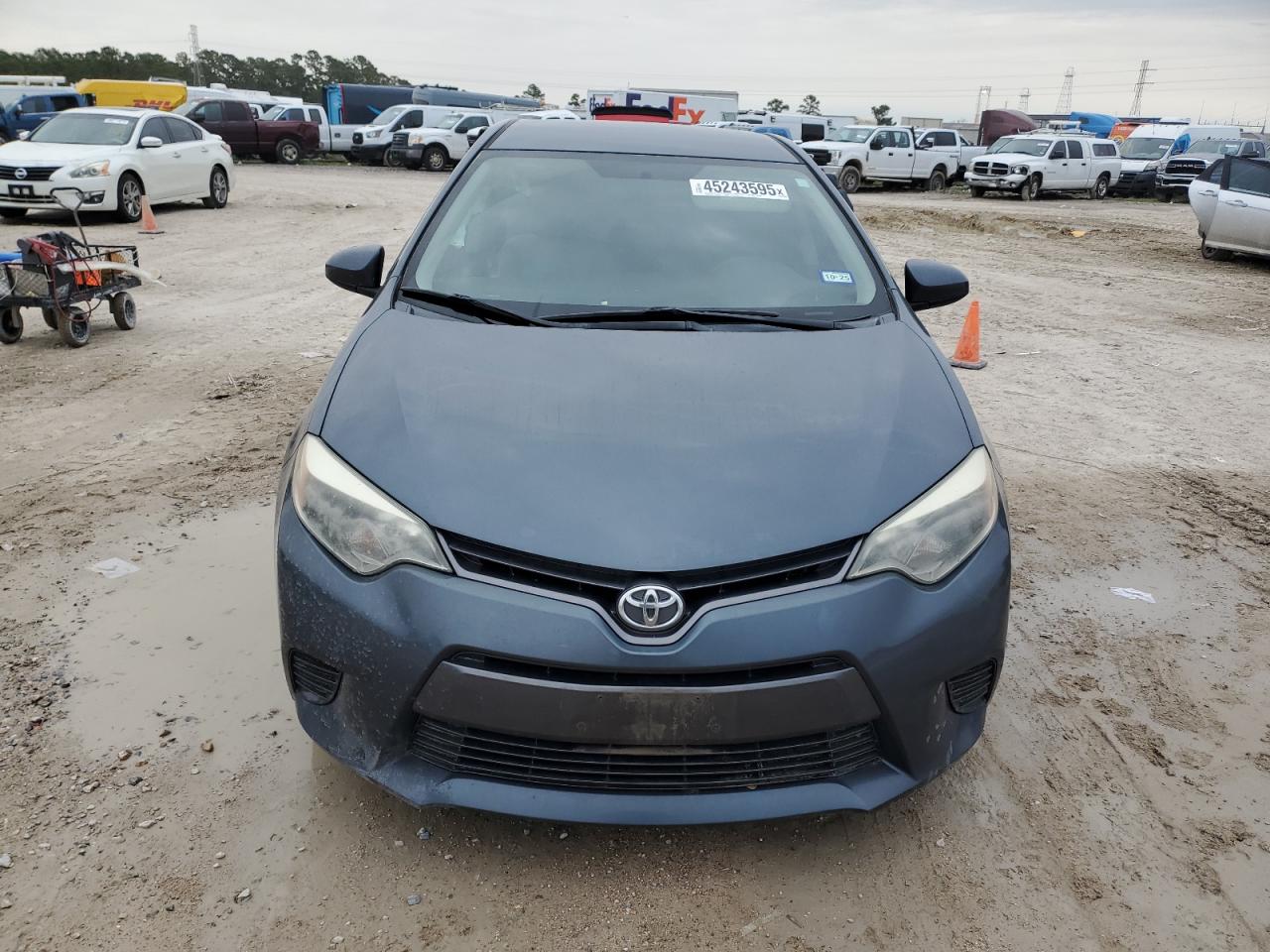 2015 Toyota Corolla VIN 2T1BURHE0FC294841 Copart auction photo, side / minor dent/scratches damage thumbnail 5