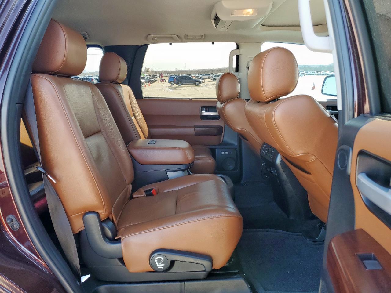 2013 Toyota Sequoia VIN 5TDDW5G10DS081905 Copart auction photo, front end / side damage thumbnail 11