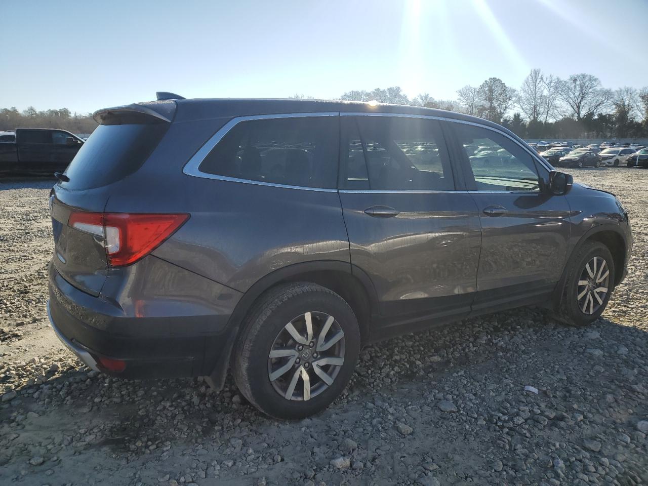 2021 Honda Pilot VIN 5FNYF5H57MB027475 Copart auction photo, front end damage thumbnail 3
