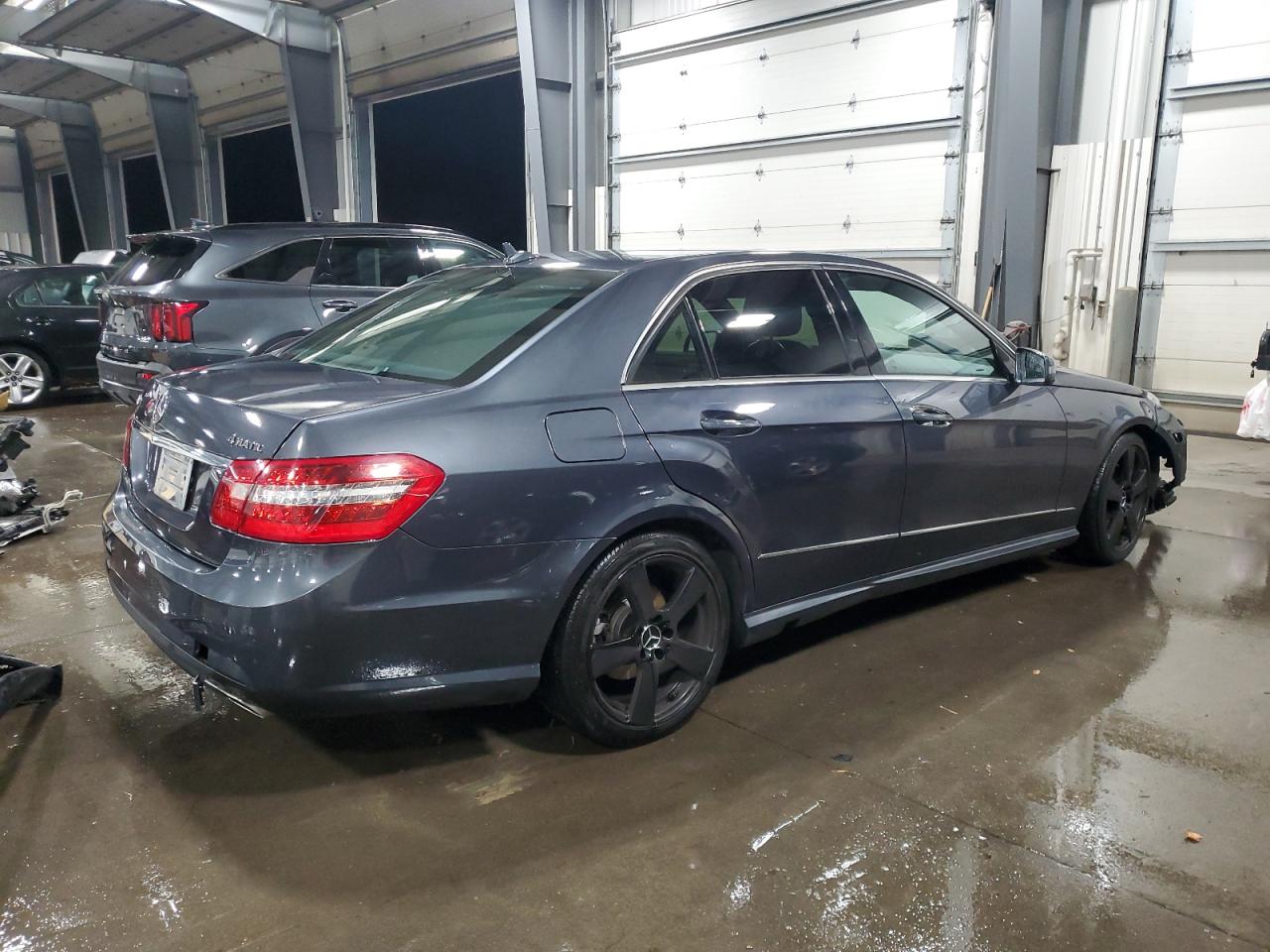 2011 Mercedes-Benz E-klasse VIN WDDHF8HB0BA425419 Copart auction photo, front end damage thumbnail 3