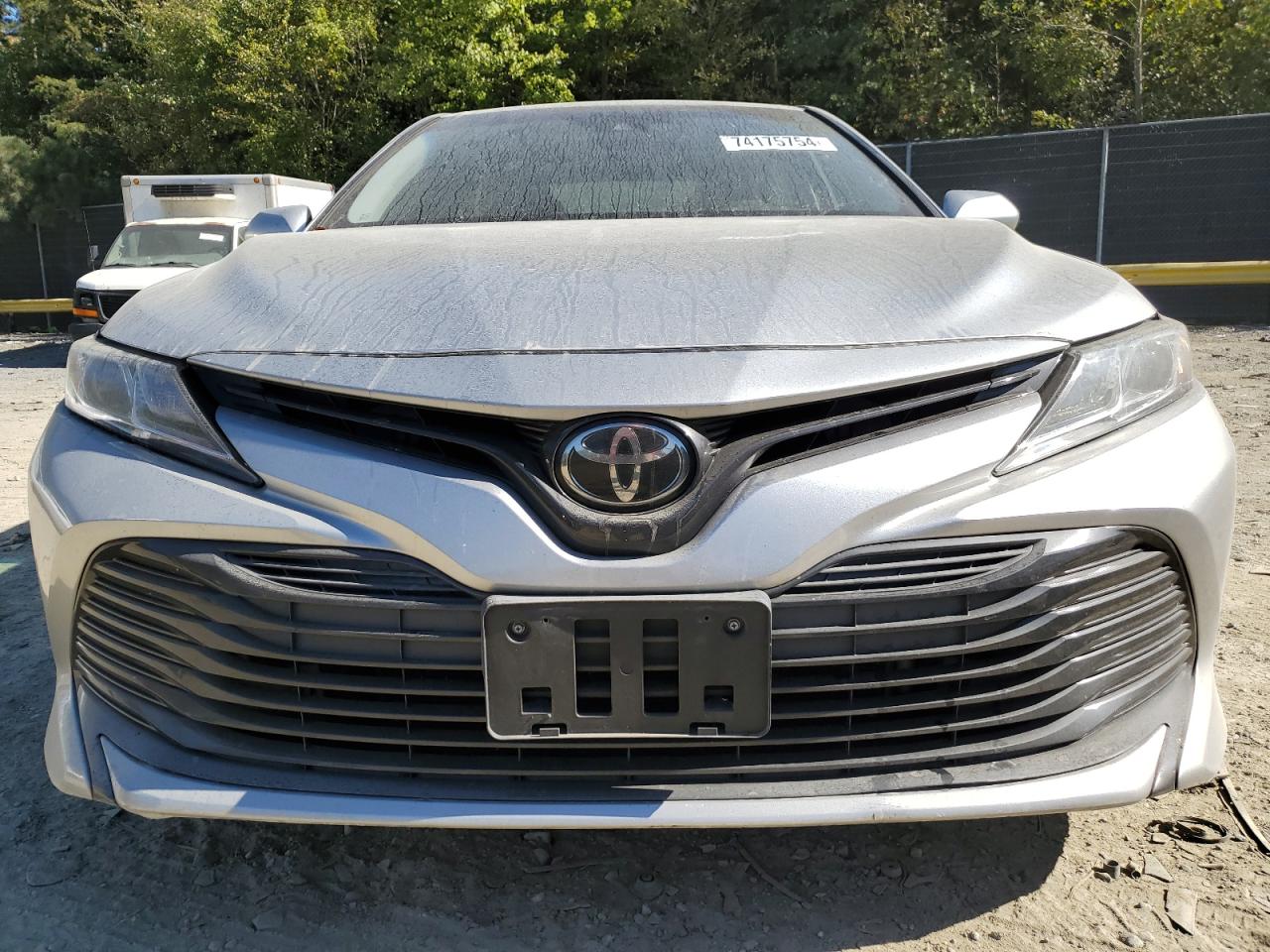 2018 Toyota Camry VIN 4T1B11HK9JU019556 Copart auction photo, rear end / front end damage thumbnail 5