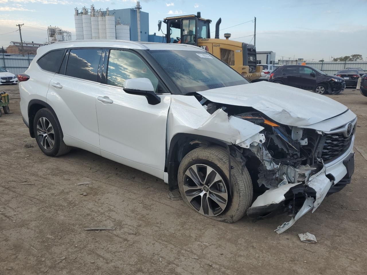 2022 Toyota Highlander VIN 5TDHZRBH6NS176507 Copart auction photo, front end damage thumbnail 4