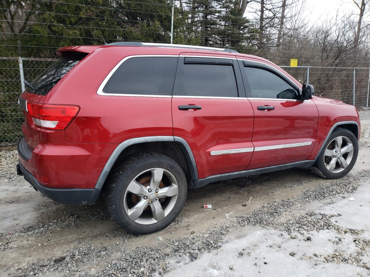 2011 Jeep Grand Cherokee VIN 1J4RR6GTXBC543416 Copart auction photo, undercarriage damage thumbnail 3