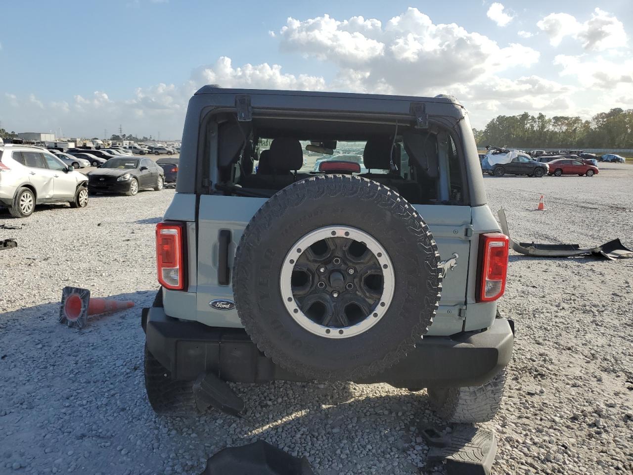 2023 Ford Bronco VIN 1FMDE5CP0PLB54673 Copart auction photo, rollover damage thumbnail 6