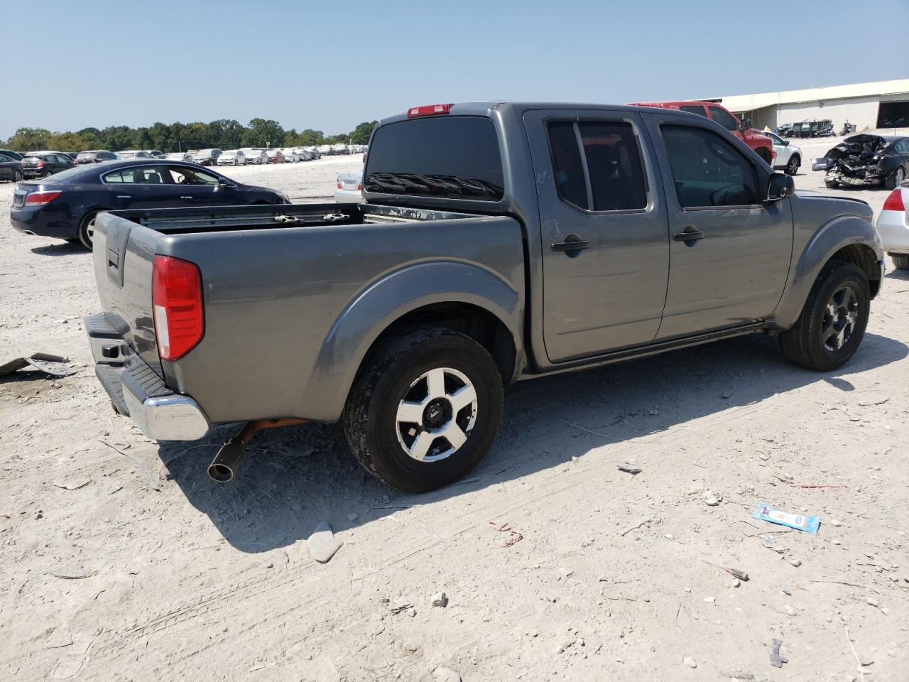 2006 Nissan Navara (Frontier) VIN 1N6AD07UX6C470977 Copart auction photo, front end damage thumbnail 3